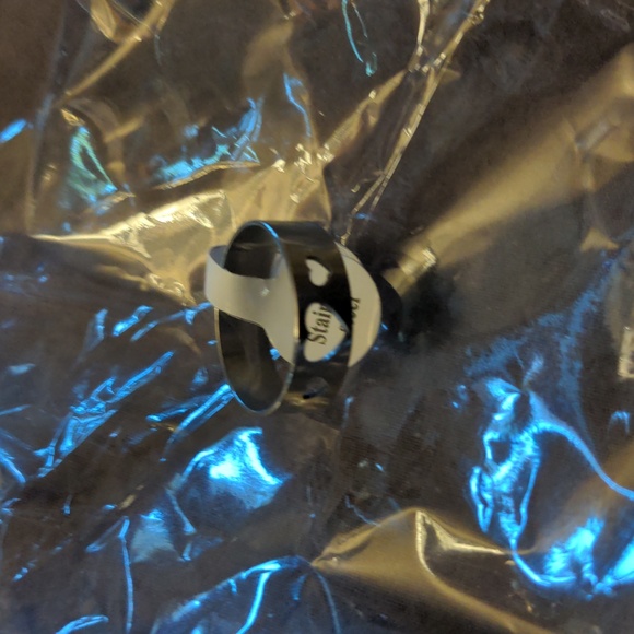 Heart Ring Size 20 NWT Women's Stainless Steel - Picture 3 of 5